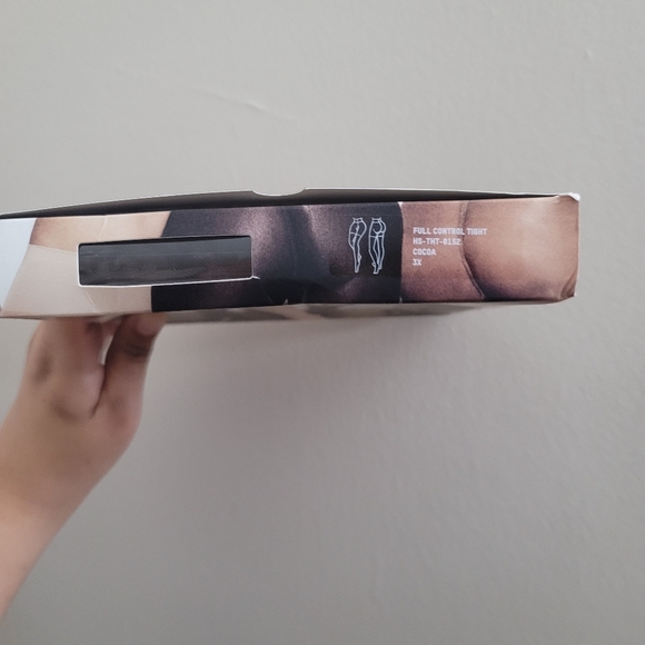 New in Box SKIMS Full Control Hoisery - Picture 4 of 4